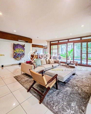 Rumah Elit LB 363m2 Siap Pakai Desain Elegan di Kemang, Jakarta Selatan Rumah Elit LB 363m2 Siap Pakai Desain Elegan di Kemang, Jakarta Selatan