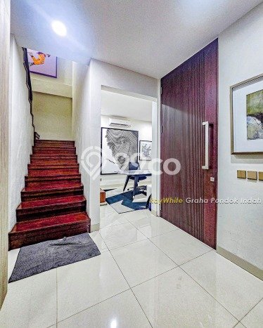 Hunian Mewah LB 225m2 Siap Huni Desain Elegan di Cirendeu, Jakarta Selatan Hunian Mewah LB 225m2 Siap Huni Desain Elegan di Cirendeu, Jakarta Selatan
