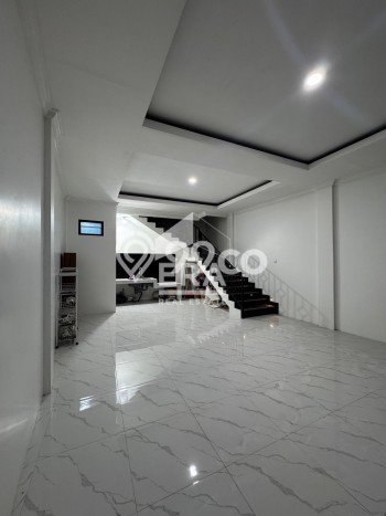 Ruko Bagus LT 50m2 LB 160m2 Dijual di Jagakarsa Jakarta Selatan Ruko Bagus LT 50m2 LB 160m2 Dijual di Jagakarsa Jakarta Selatan