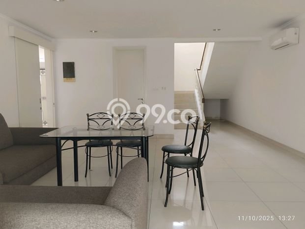 Rumah Mewah Dijual LT 300m2 di Gading Serpong, Tangerang Rumah Mewah Dijual LT 300m2 di Gading Serpong, Tangerang