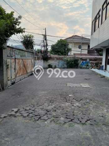 Ready to Use! Premium House LT 567m2 Desain Modern di Kemandoran Ready to Use! Premium House LT 567m2 Desain Modern di Kemandoran