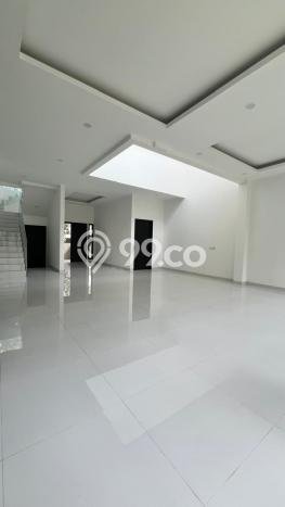 Rumah Mewah LB 420m2 Siap Huni Desain Elegan di BSD Puspita Loka, Tangerang Rumah Mewah LB 420m2 Siap Huni Desain Elegan di BSD Puspita Loka, Tangerang