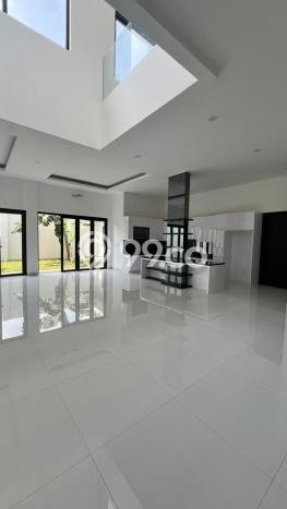 Rumah Mewah LB 420m2 Siap Huni Desain Elegan di BSD Puspita Loka, Tangerang Rumah Mewah LB 420m2 Siap Huni Desain Elegan di BSD Puspita Loka, Tangerang