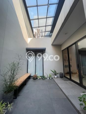 Rumah Luxury Modern Tanpa Renovasi di BSD City Tangerang Rumah Luxury Modern Tanpa Renovasi di BSD City Tangerang