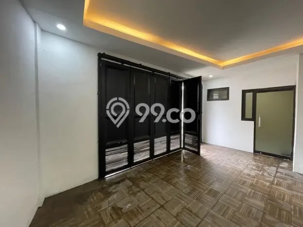 Ready to Use! Premium House LT 131m2 Desain Modern di Cilangkap Ready to Use! Premium House LT 131m2 Desain Modern di Cilangkap