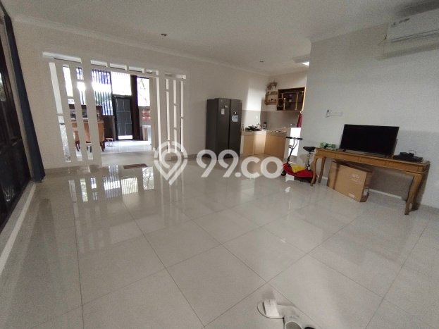Rumah Mewah LB 250m2 Siap Pakai Desain Elegan di Podomoro Park Bandung, Bandung Rumah Mewah LB 250m2 Siap Pakai Desain Elegan di Podomoro Park Bandung, Bandung