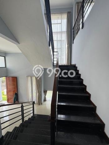 Disewakan Rumah Harga Terjangkau di Setra Duta Bandung dengan 4 Kamar Tidur Disewakan Rumah Harga Terjangkau di Setra Duta Bandung dengan 4 Kamar Tidur