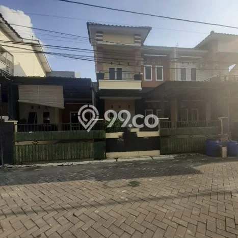 Lokasi strategis! Rumah siap pakai disewakan di Tembalang LB 150m2 Lokasi strategis! Rumah siap pakai disewakan di Tembalang LB 150m2