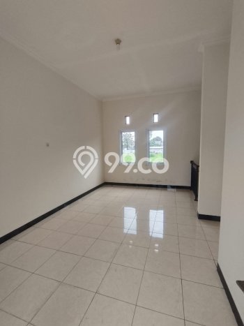 Lokasi strategis! Rumah siap pakai disewakan di Tembalang LB 150m2 Lokasi strategis! Rumah siap pakai disewakan di Tembalang LB 150m2