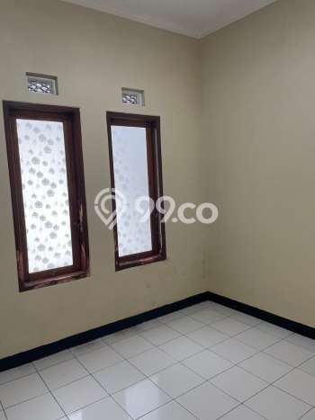 For Sale Hunian Rumah Nyaman 6 Kamar di Soekarno Hatta, Bandung For Sale Hunian Rumah Nyaman 6 Kamar di Soekarno Hatta, Bandung