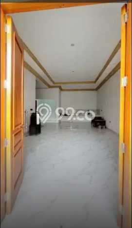 Hunian Mewah LB 250m2 Siap Pakai Desain Elegan di Manyar, Surabaya Hunian Mewah LB 250m2 Siap Pakai Desain Elegan di Manyar, Surabaya