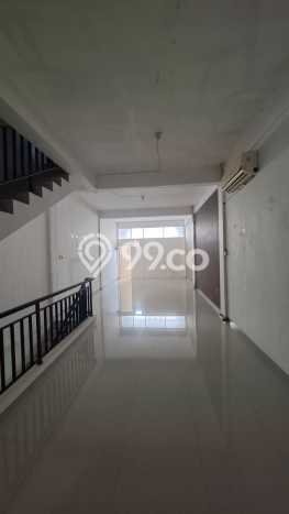 Unit Ruko Dijual di Tenggilis Mejoyo Surabaya Luas Tanah 90m2, Luas Bangunan 280m2 Unit Ruko Dijual di Tenggilis Mejoyo Surabaya Luas Tanah 90m2, Luas Bangunan 280m2