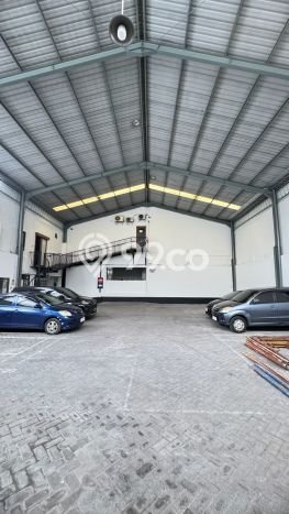 Disewakan Komersial di Kawasan Ramai Surabaya Kota Luas 2098m2 Disewakan Komersial di Kawasan Ramai Surabaya Kota Luas 2098m2