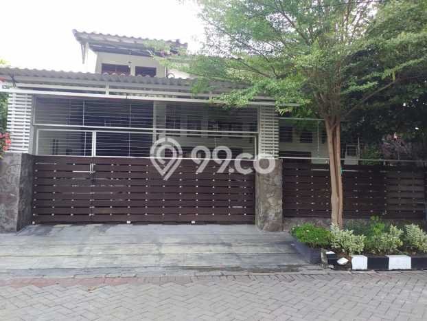 Ready to Use! Luxury House LT 278m2 Desain Modern di Surabaya Kota Ready to Use! Luxury House LT 278m2 Desain Modern di Surabaya Kota