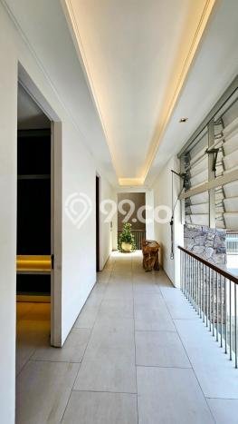 Jual Rumah Luas Elegan Dengan View Cantik di Surabaya Kota, Surabaya Jual Rumah Luas Elegan Dengan View Cantik di Surabaya Kota, Surabaya
