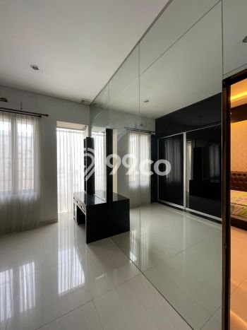 Rumah Mewah LB 410m2 Siap Huni Desain Elegan di Surabaya Kota, Surabaya Rumah Mewah LB 410m2 Siap Huni Desain Elegan di Surabaya Kota, Surabaya