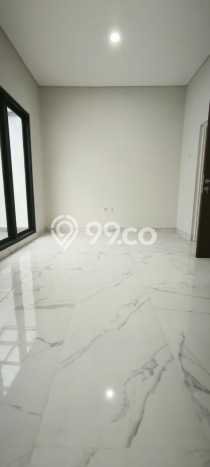 For Sale Hunian Rumah Terawat 4 Kamar di Surabaya Kota, Surabaya For Sale Hunian Rumah Terawat 4 Kamar di Surabaya Kota, Surabaya