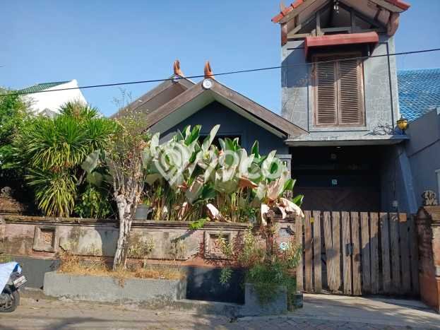 Dijual Rumah 5 Kamar Lokasi Ideal Bagus dan Strategis di Surabaya Kota Dijual Rumah 5 Kamar Lokasi Ideal Bagus dan Strategis di Surabaya Kota