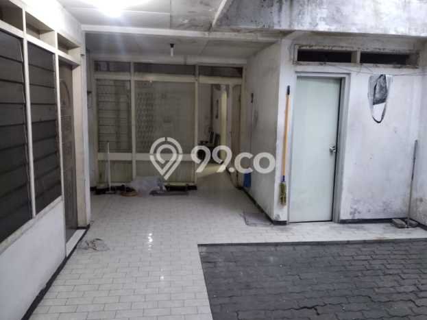 Rumah Modern 3 KT LT 176m2 di Surabaya Kota Rumah Modern 3 KT LT 176m2 di Surabaya Kota