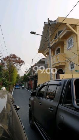 Siap Huni Rumah Mewah 15 Kamar di Tebet Dekat ke Mana Pun Siap Huni Rumah Mewah 15 Kamar di Tebet Dekat ke Mana Pun