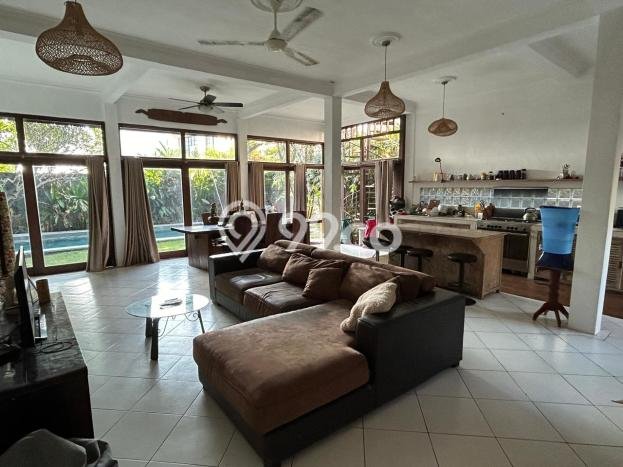 Vila Asri Kawasan , Luas 400m2m², Akses ke beragam fasilitas Vila Asri Kawasan , Luas 400m2m², Akses ke beragam fasilitas