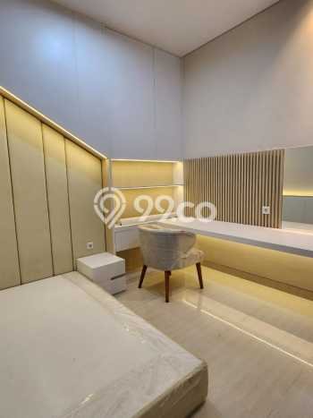 Ready to Use! Luxury House LT 475m2 Desain Elegan di Summarecon Bandung Ready to Use! Luxury House LT 475m2 Desain Elegan di Summarecon Bandung