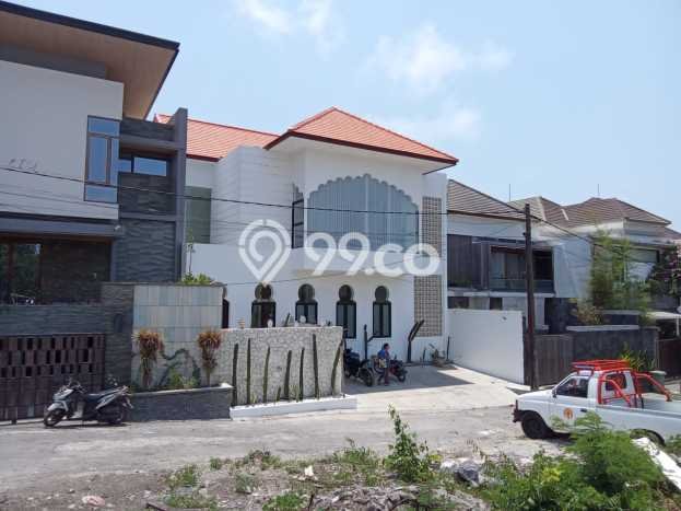 Lokasi Strategis! Vila Kawasan , Luas 300m2m², Lingkungan Asri dan aman Lokasi Strategis! Vila Kawasan , Luas 300m2m², Lingkungan Asri dan aman