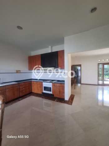 Disewakan! Rumah 3 Kamar Tidur &
3 Kamar Mandi di Cipaku, Bandung Disewakan! Rumah 3 Kamar Tidur &
3 Kamar Mandi di Cipaku, Bandung