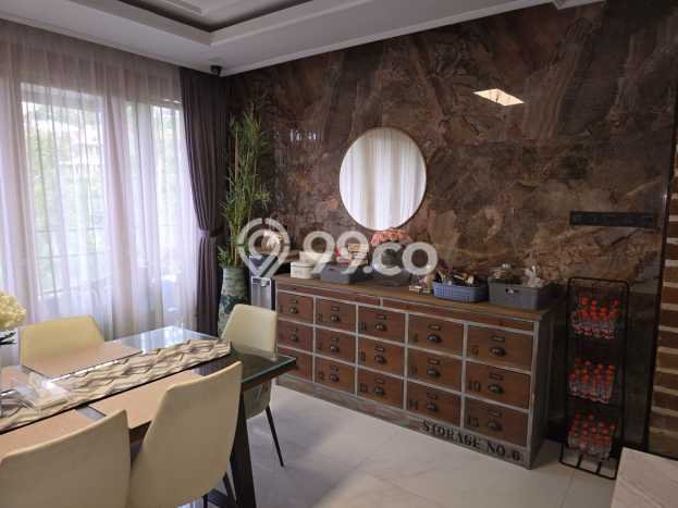 Rumah Elit Modern Tanpa Renovasi di Dago Pakar Bandung Rumah Elit Modern Tanpa Renovasi di Dago Pakar Bandung