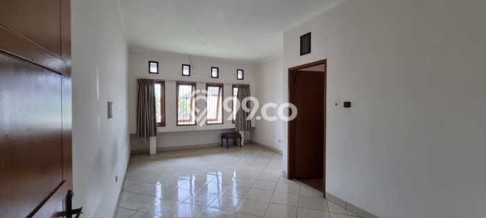 Dijual Rumah Mewah Megah Dengan View Cantik di Setra Duta, Bandung Dijual Rumah Mewah Megah Dengan View Cantik di Setra Duta, Bandung