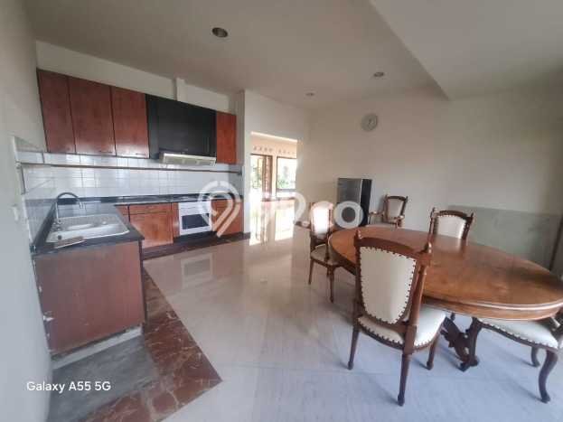 Disewakan! Rumah 3 Kamar Tidur &
3 Kamar Mandi di Cipaku, Bandung Disewakan! Rumah 3 Kamar Tidur &
3 Kamar Mandi di Cipaku, Bandung