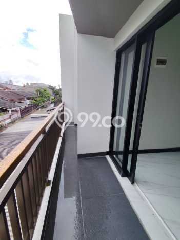 Rumah Modern 4 KT LT 82m2 di Taman Kopo Indah Rumah Modern 4 KT LT 82m2 di Taman Kopo Indah