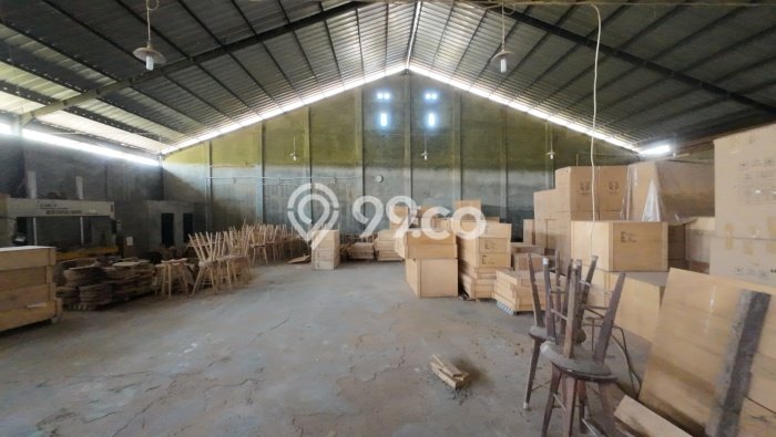 Gudang untuk disewa di Pedan punya LT 5485m2 & LB 3865m2 harga sewa kompetitif Gudang untuk disewa di Pedan punya LT 5485m2 & LB 3865m2 harga sewa kompetitif