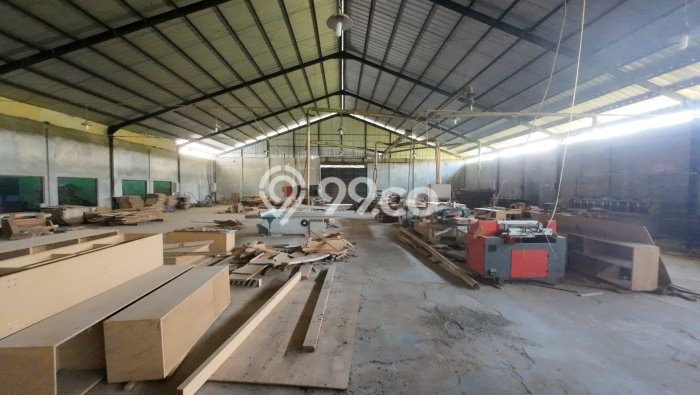 Gudang untuk disewa di Pedan punya LT 5485m2 & LB 3865m2 harga sewa kompetitif Gudang untuk disewa di Pedan punya LT 5485m2 & LB 3865m2 harga sewa kompetitif