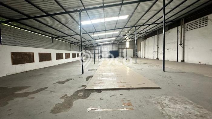 Unit Gudang Paling Strategis di Banyudono Boyolali dengan LB 1700m2 Unit Gudang Paling Strategis di Banyudono Boyolali dengan LB 1700m2