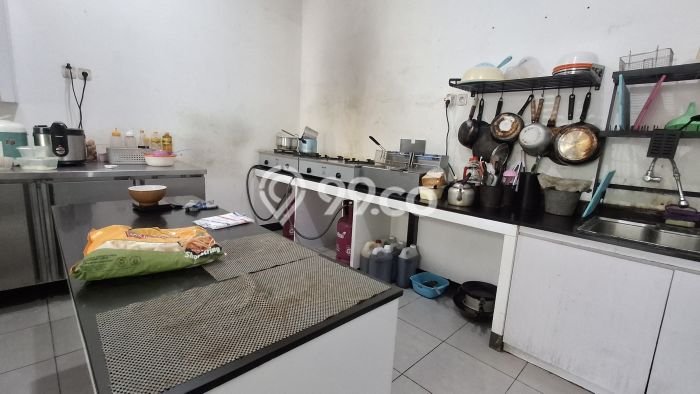 Komersial paling strategis disewakan di Laweyan Surakarta Komersial paling strategis disewakan di Laweyan Surakarta