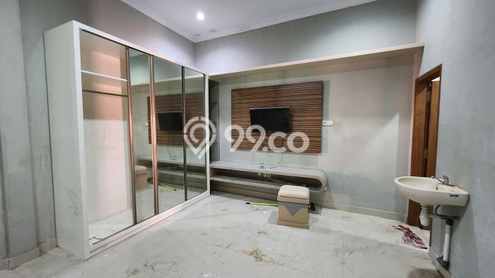 Dijual Rumah 3 Kamar Lokasi Ideal Bagus dan Strategis di Grogol Dijual Rumah 3 Kamar Lokasi Ideal Bagus dan Strategis di Grogol