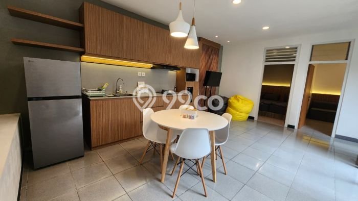 Lokasi strategis! Rumah siap pakai dikontrakkan di Pasar Kliwon LB 80m2 Lokasi strategis! Rumah siap pakai dikontrakkan di Pasar Kliwon LB 80m2