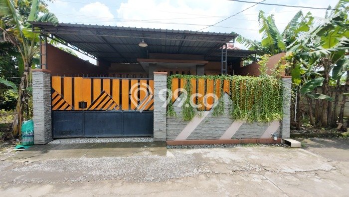 Jual Rumah Favorit Siap Huni LB 160m2 di Colomadu, Solo Jual Rumah Favorit Siap Huni LB 160m2 di Colomadu, Solo