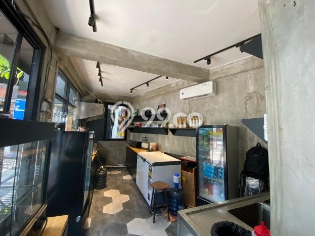 Unit Komersial Dijual di Kebayoran Baru Jakarta Selatan 700m2 Unit Komersial Dijual di Kebayoran Baru Jakarta Selatan 700m2