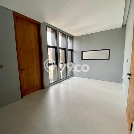 For Sale! Premium House LT 120m2 Desain Elegan di Pondok Indah For Sale! Premium House LT 120m2 Desain Elegan di Pondok Indah