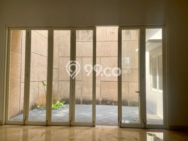 For Sale! Luxury House LT 189m2 Desain Elegan di Gandaria For Sale! Luxury House LT 189m2 Desain Elegan di Gandaria