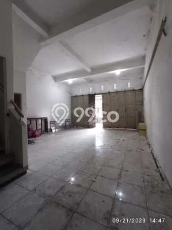 Area Ramai! Ruko Dijual di Cipedes untuk Bisnis Luas Bangunan 168m2 Area Ramai! Ruko Dijual di Cipedes untuk Bisnis Luas Bangunan 168m2