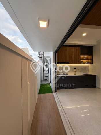 Best Deal Hunian Premium Ideal dan Luas di BSD, Tangerang Selatan Best Deal Hunian Premium Ideal dan Luas di BSD, Tangerang Selatan