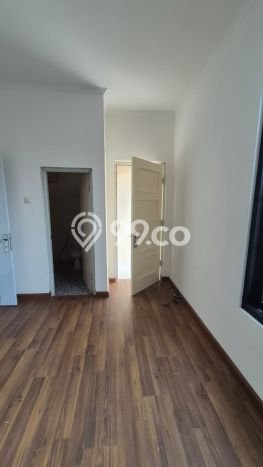 Dijual Hunian Rumah Terawat 4 KT di Gading Serpong, Tangerang Dijual Hunian Rumah Terawat 4 KT di Gading Serpong, Tangerang