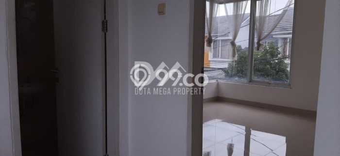 Rumah Strategis Minimalis Lb 65m2 di Serpong Utara, Tangerang Selatan Rumah Strategis Minimalis Lb 65m2 di Serpong Utara, Tangerang Selatan