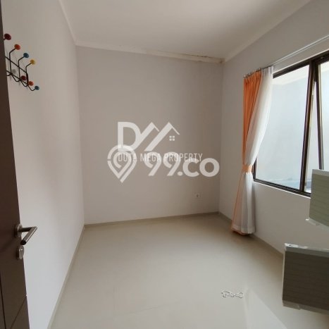 For Sale Hunian Rumah Terawat 2 Kamar di Graha Raya, Tangerang For Sale Hunian Rumah Terawat 2 Kamar di Graha Raya, Tangerang
