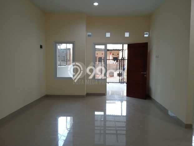 Rumah Modern Cantik 2 KT Bisa Langsung Pindah di BSD Rumah Modern Cantik 2 KT Bisa Langsung Pindah di BSD