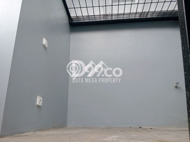 Jual Cepat Hunian Elegan Klasik di Tangerang Selatan Jual Cepat Hunian Elegan Klasik di Tangerang Selatan