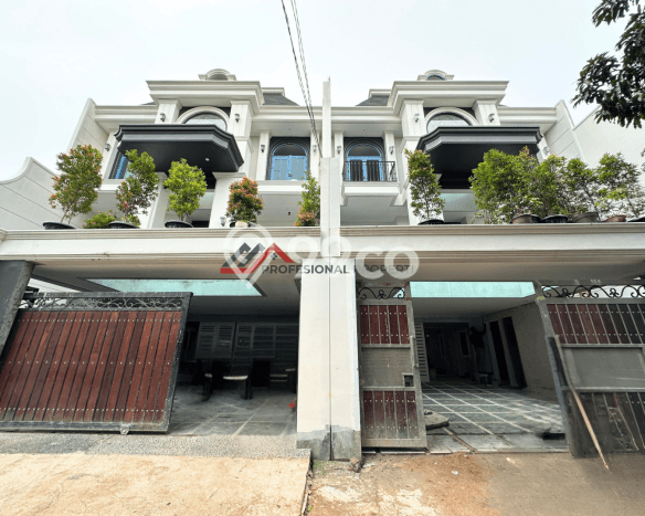 Hunian Mewah Dijual LT 277m2 di Cilandak, Jakarta Selatan Hunian Mewah Dijual LT 277m2 di Cilandak, Jakarta Selatan